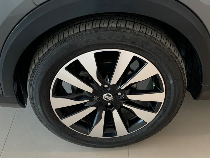 Nissan Kicks  5 pts. Advance, 1.6l, TA, a/ac., VE, RA-17 2017